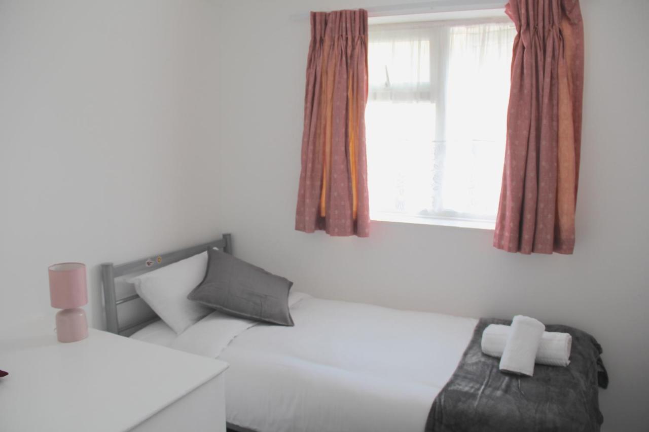 Coolfin House-Close To Excel, Contractors, Relocators, Paid Parking Villa Londra Dış mekan fotoğraf
